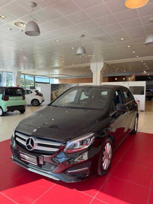MERCEDES-BENZ B 180 d Executive