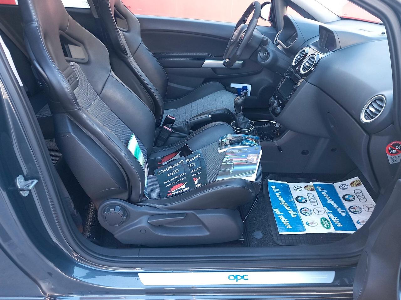 Opel Corsa 1.6 T 192CV 3 porte OPC TENUTA IN AMNIERA MANIACALE PARI AL NUOVO