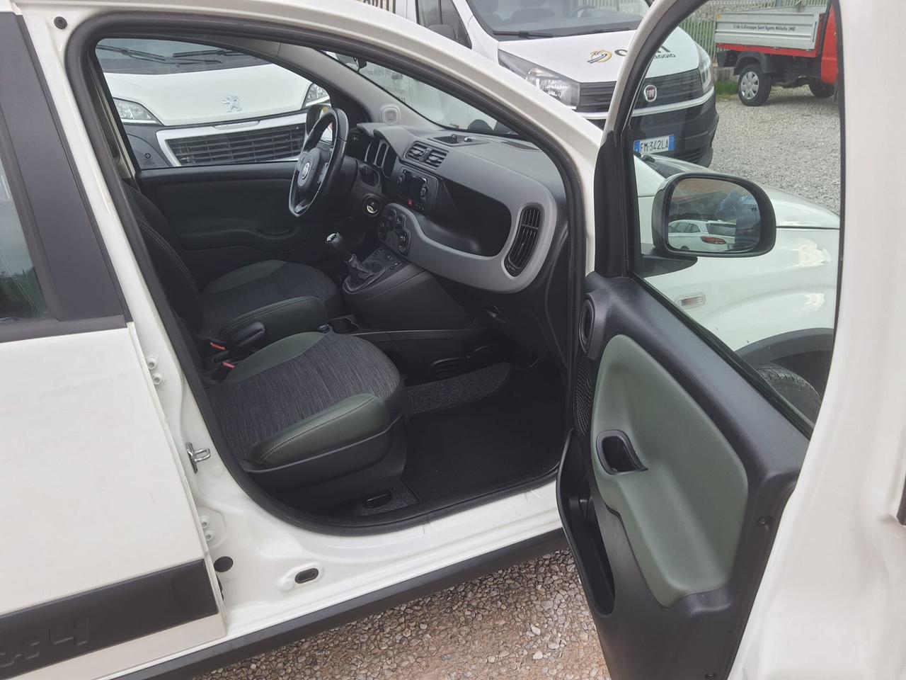 fiat panda 4x4 aziendale fatturabile con iva esposta verttura italiana 1.3 diesel 95 cv prezzo al netto di € 2000 di rottamazione