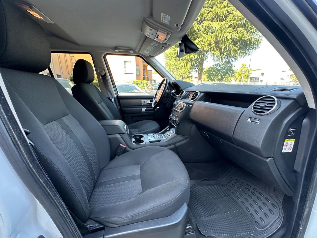 Land Rover Discovery 4 3.0 TDV6 211CV S 7 POSTI