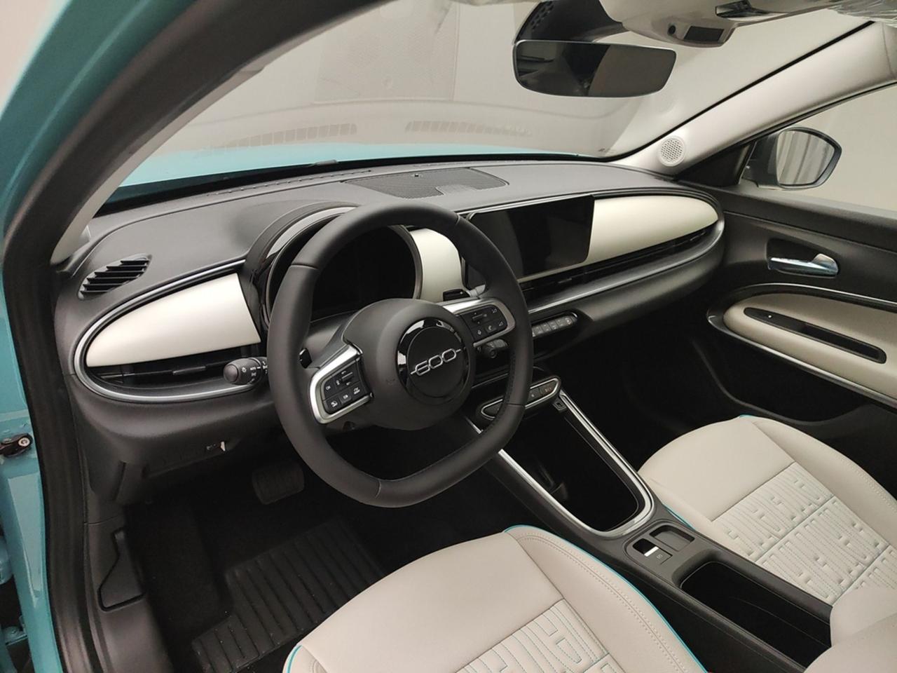 FIAT 600 IV 2023 1.2 MHEV 110CV DCT LA PRIMA