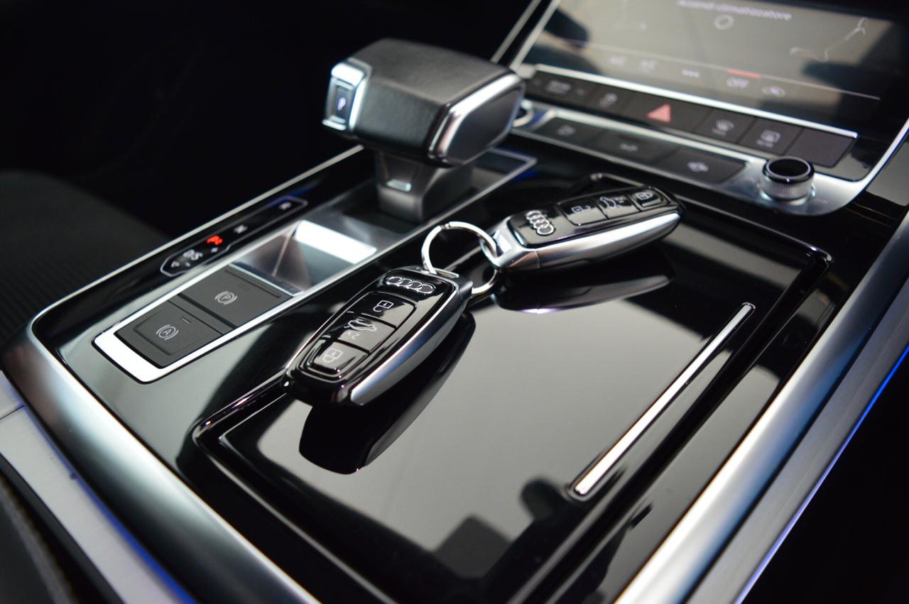 Audi Q8 45 TDI mhev Quattro tiptronic Sline