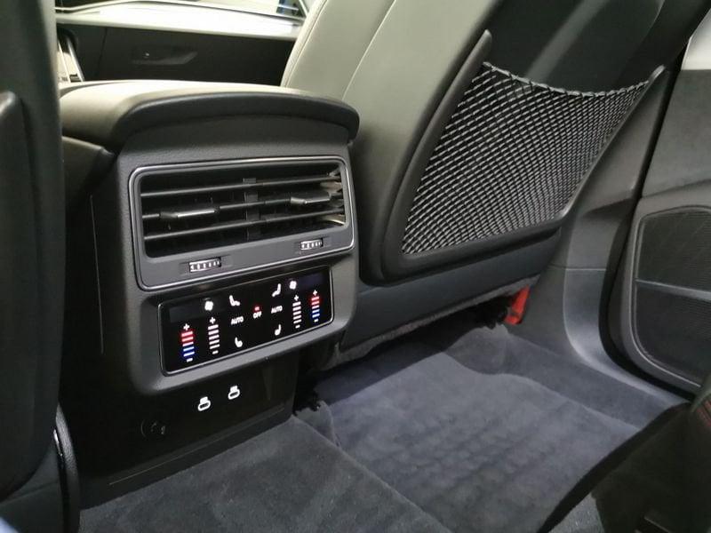 Audi Q8 3.0 tdi mhev S line edition quattro 286cv tiptronic