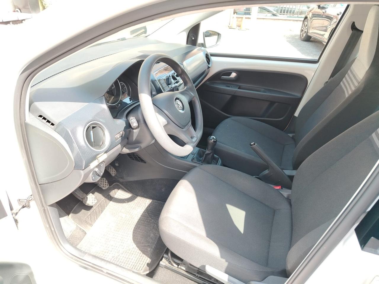 Volkswagen up! 1.0 move BlueMotion offerta del mese