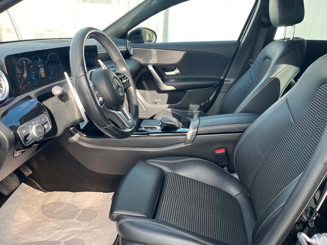 Mercedes A 180d 2.0cc 116cv Auto Sport *LUCI AMBIENT*