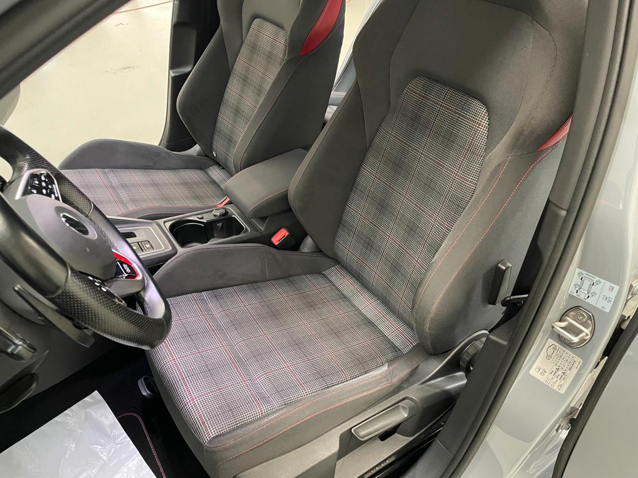 Volkswagen Golf 2.0 TSI 245CV GTI DSG