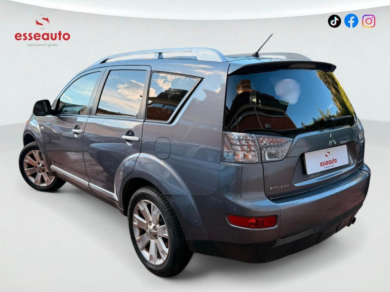 Mitsubishi Outlander 2.0 DI-D Instyle 7 p.ti DPF