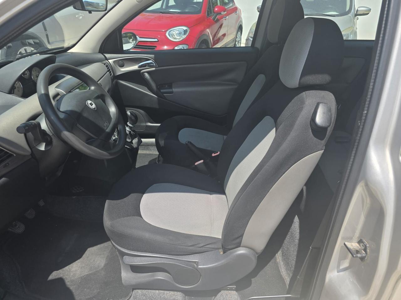 Lancia Ypsilon 1.2 Oro