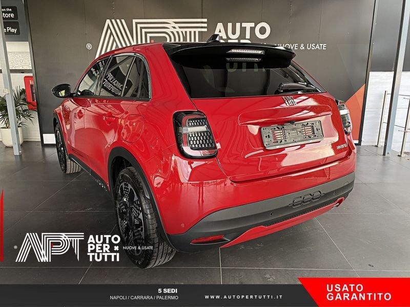 FIAT 600 600 1.2 hybrid La Prima 110cv auto