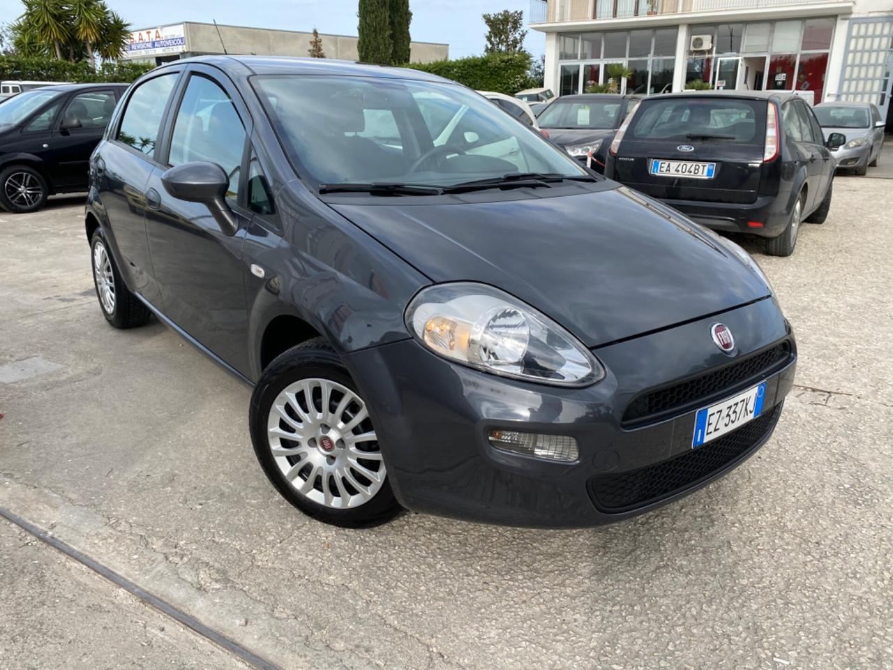 FIAT PUNTO EVO 1.2 BENZINA 5 PORTE LOUNGE UNICO PROPIETARIO NEOPATENTATI