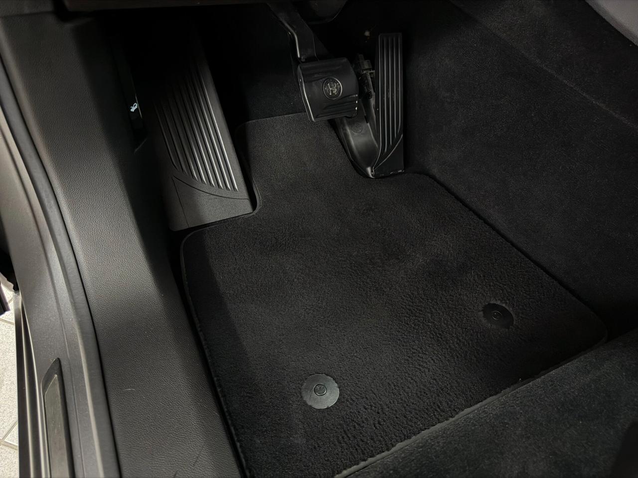 Alfa Romeo Stelvio 2.2 TD 190 CV EXECUTIVE 19" TAGLIANDATA