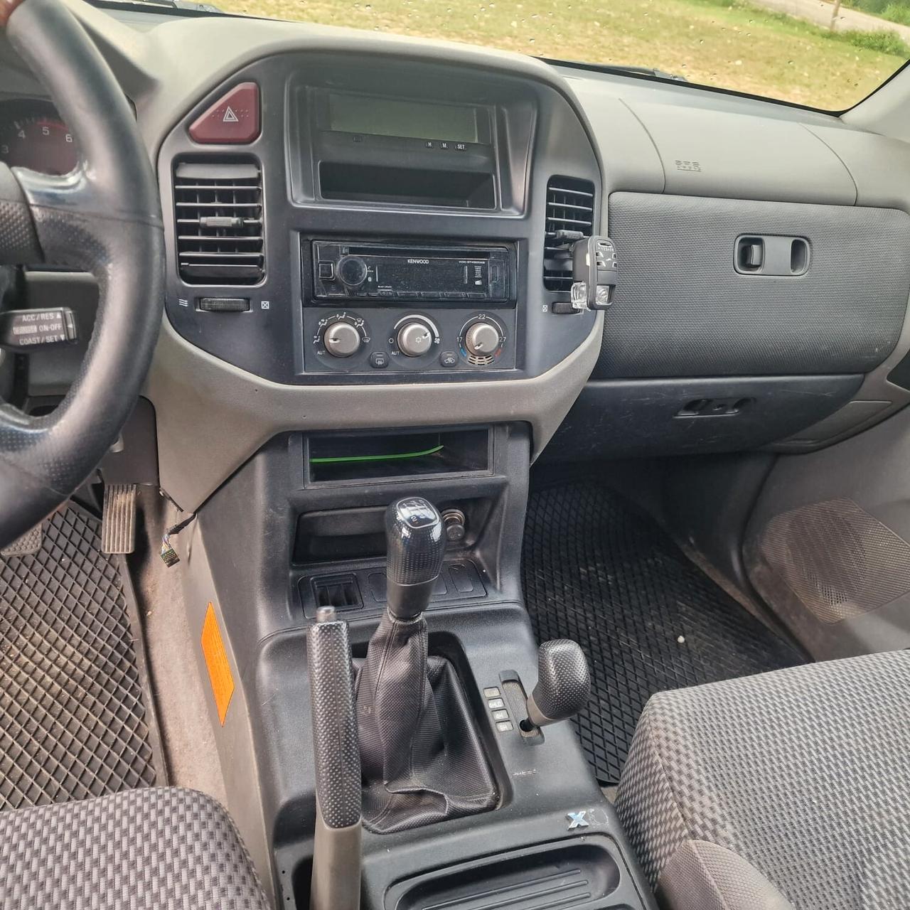 Mitsubishi Pajero 2.5 TDI 3p. GANCIO DI TRAINO GLX MOTORE REVISIONATO