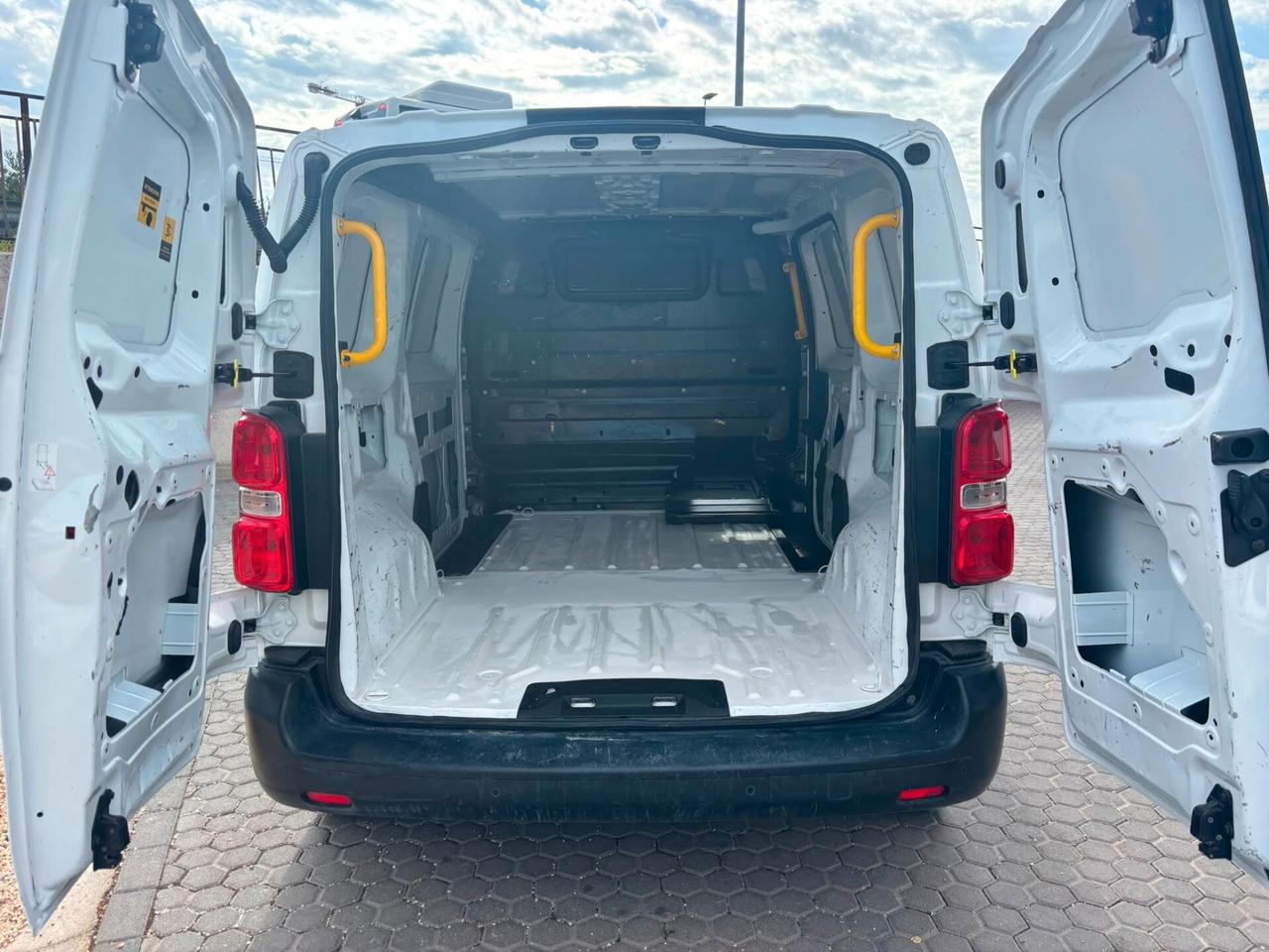 OPEL VIVARO 1.5 DIESEL 120 CV – 2020 – PORTATA 1.004 KG