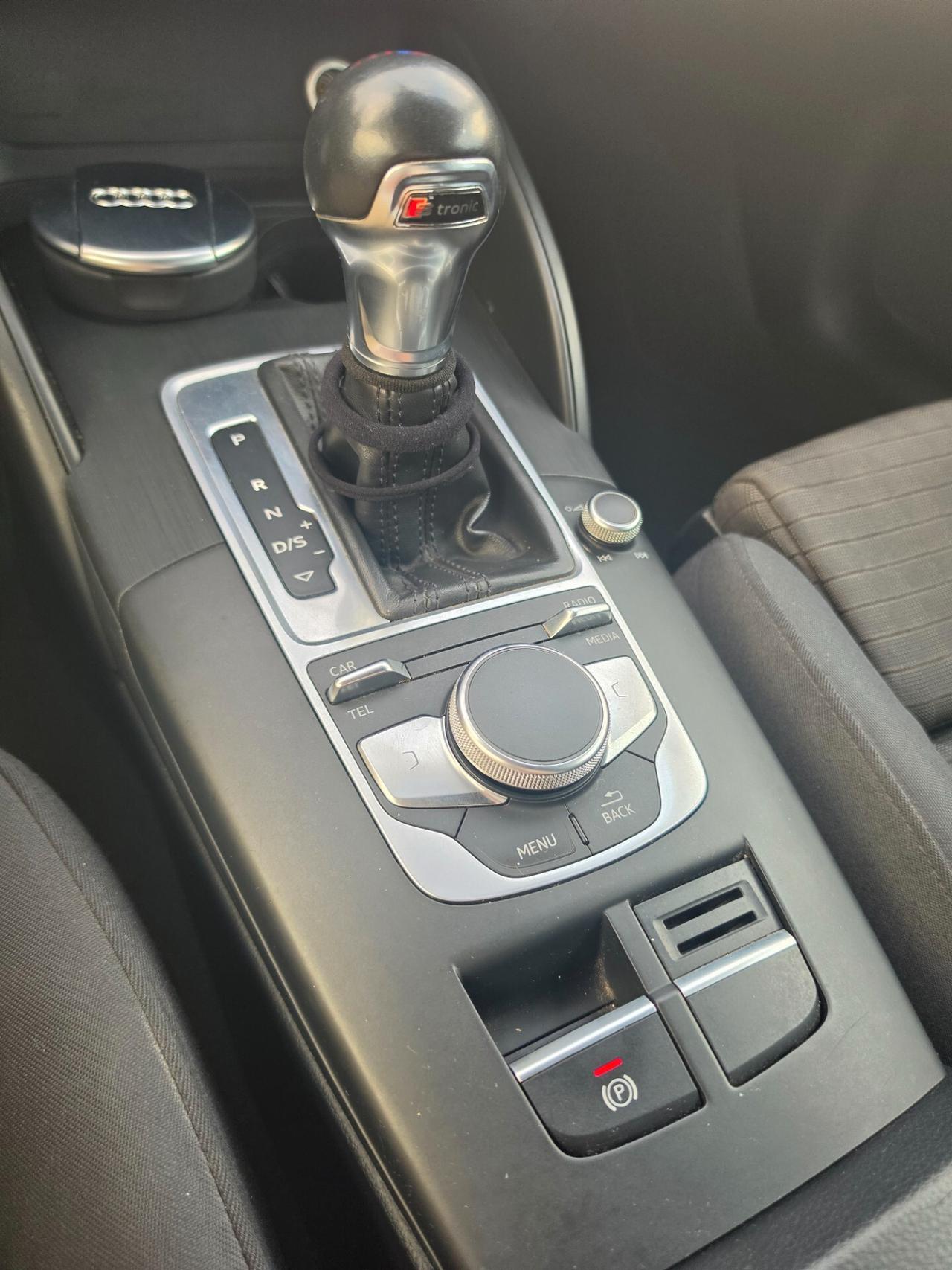 Audi A3 1.6 TDI S tronic Business neopatentati automatico