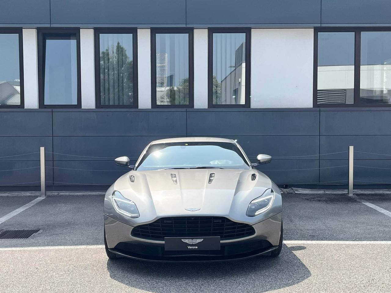 ASTON MARTIN DB11 Coupe 5.2 V12 AMR auto