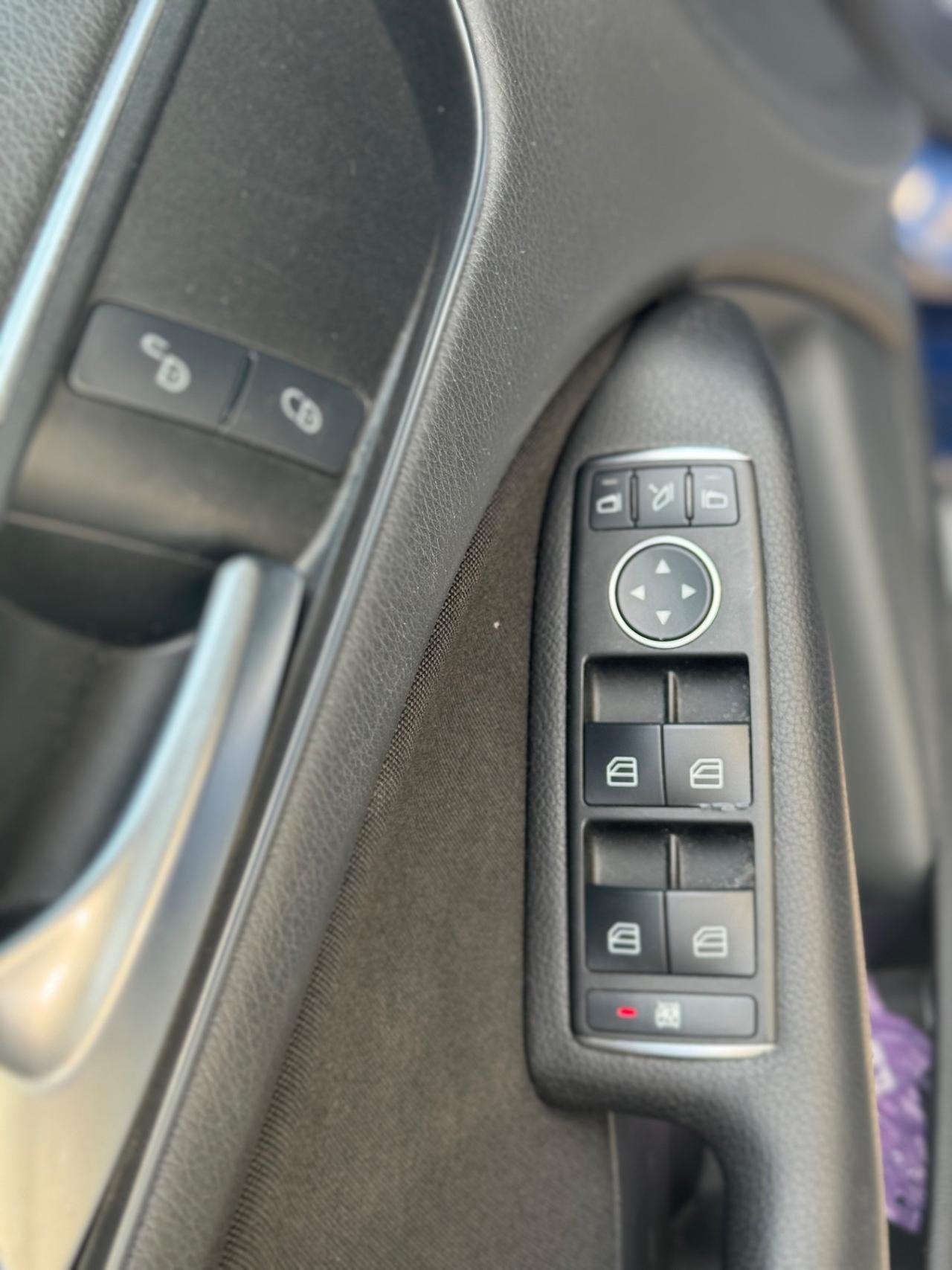 Mercedes-benz B 200 BlueEFFICIENCY Premium