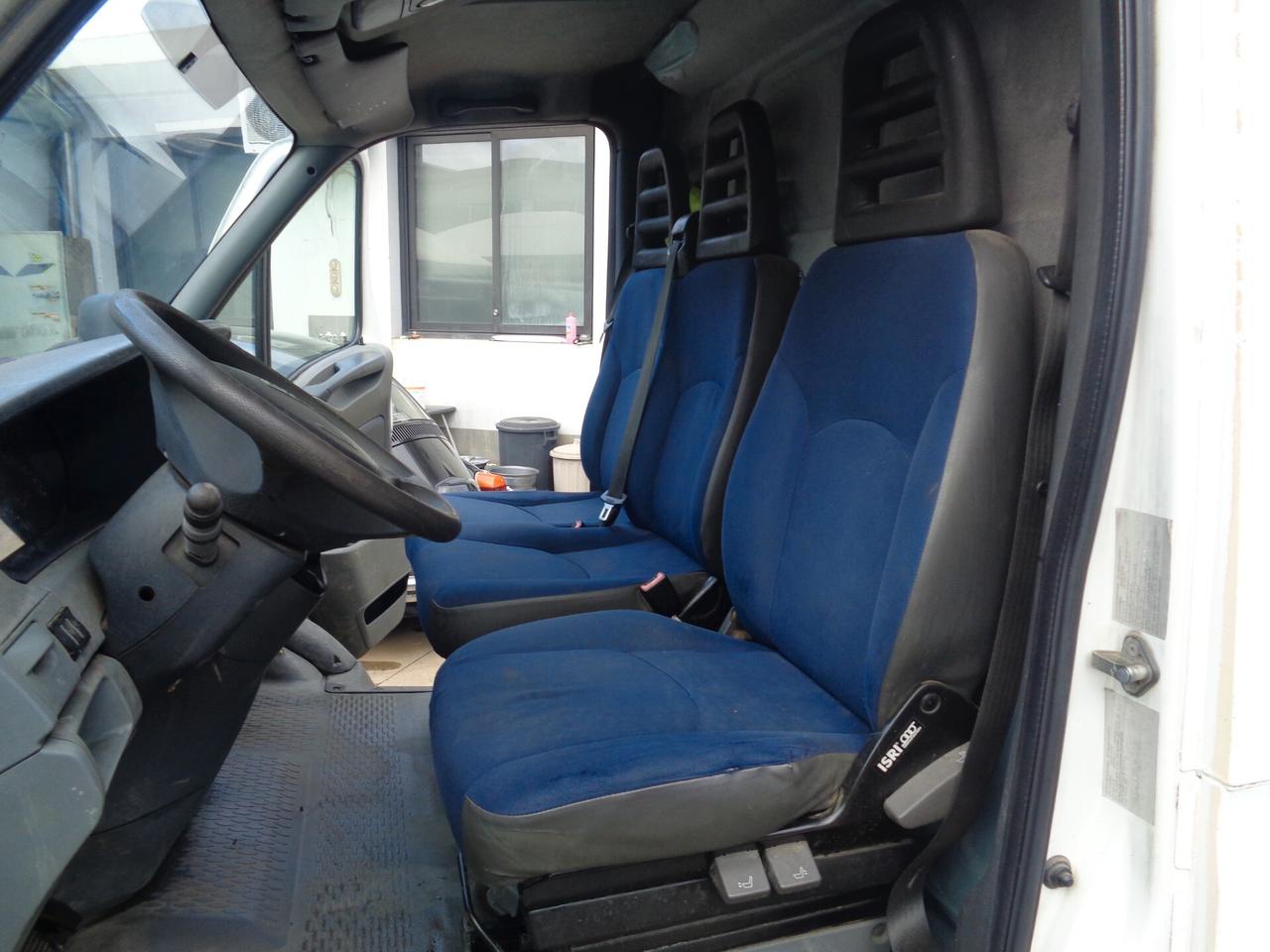 Iveco Daily 35S12P 2.3 Hpi PL Cabinato