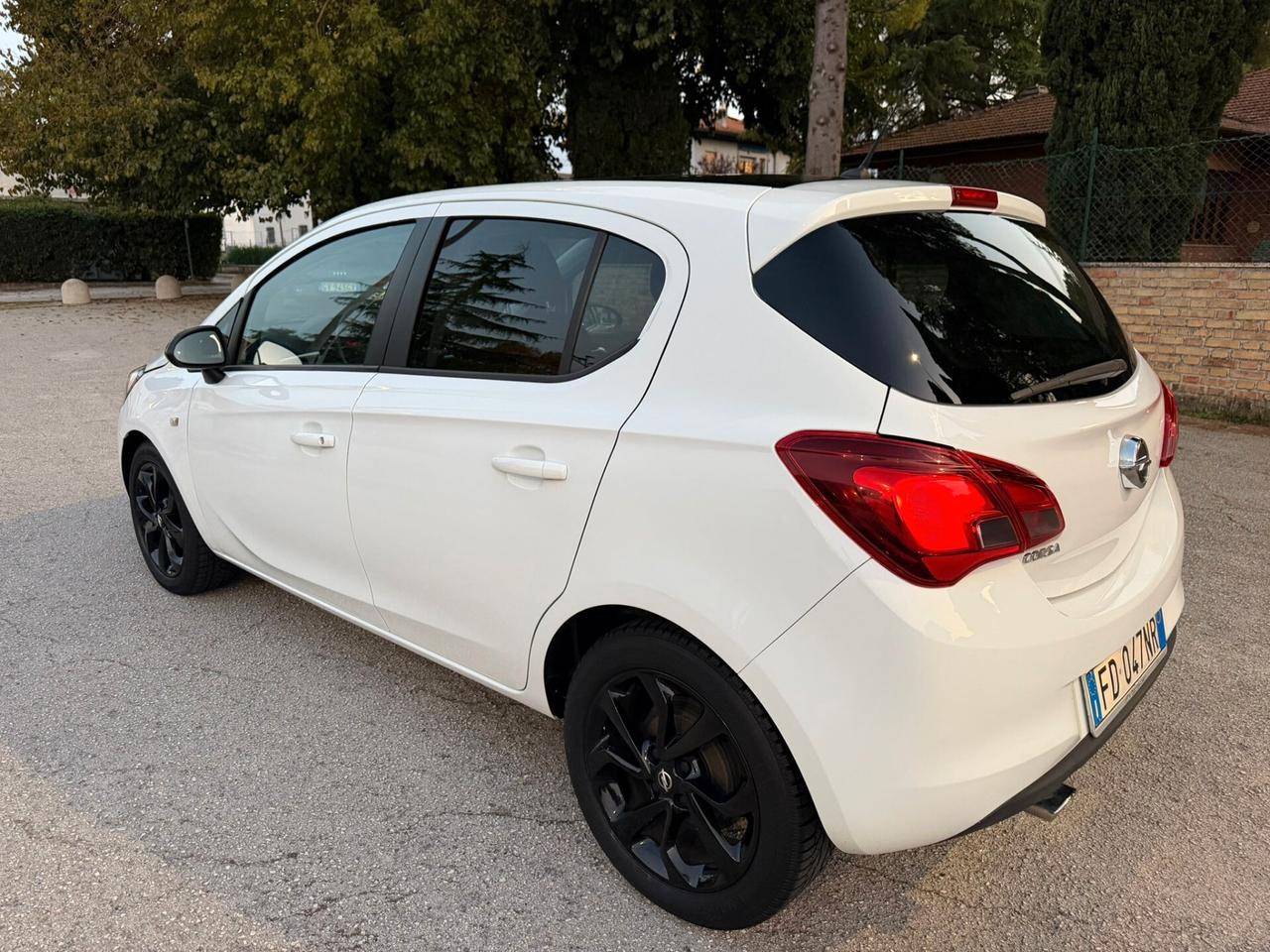 Opel Corsa 1.4 90CV GPL Tech 5 porte Innovation