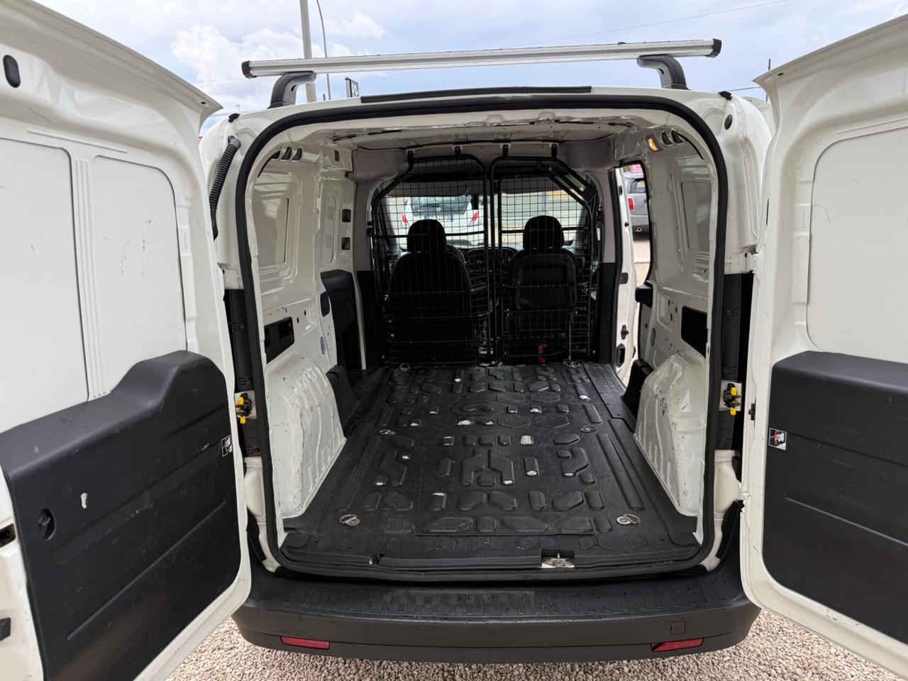 FIAT DOBLÒ MAXI 1.6 MJT 105cv Cargo MAXI Lamier 2 posti Autocarro IVA ESPOSTA