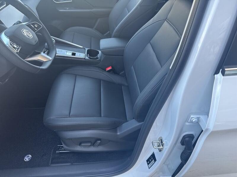 MG ZS Hybrid+ Luxury