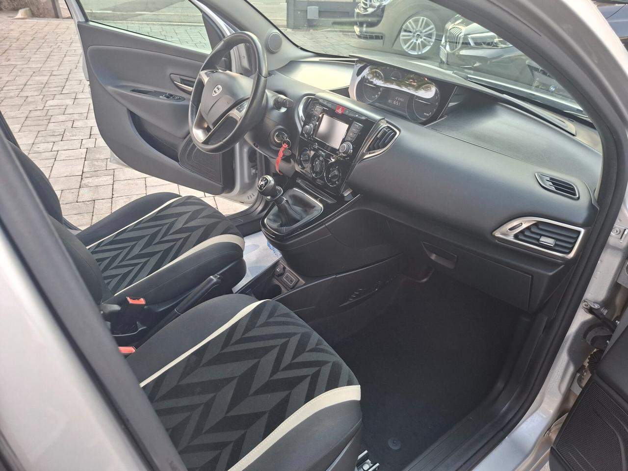 Lancia Ypsilon 1.2 69 CV 5 porte Gold OTTIME CONDIZIONI
