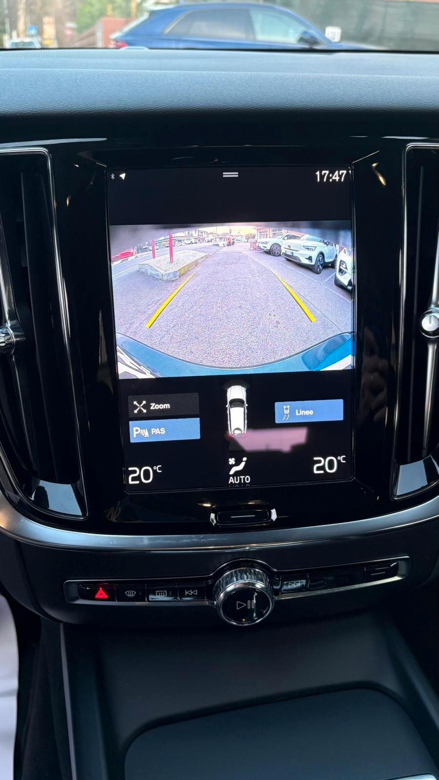 Volvo V60 B4 (d) Geartronic Momentum Business Pro