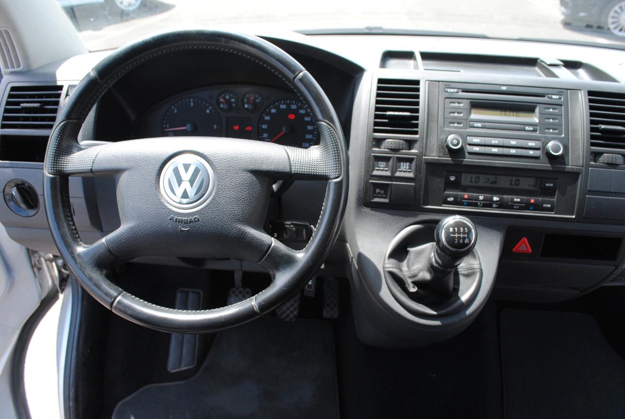 Volkswagen Transporter Caravelle 2.5 TDI/130CV PL 8 POSTI/TAGL. VW