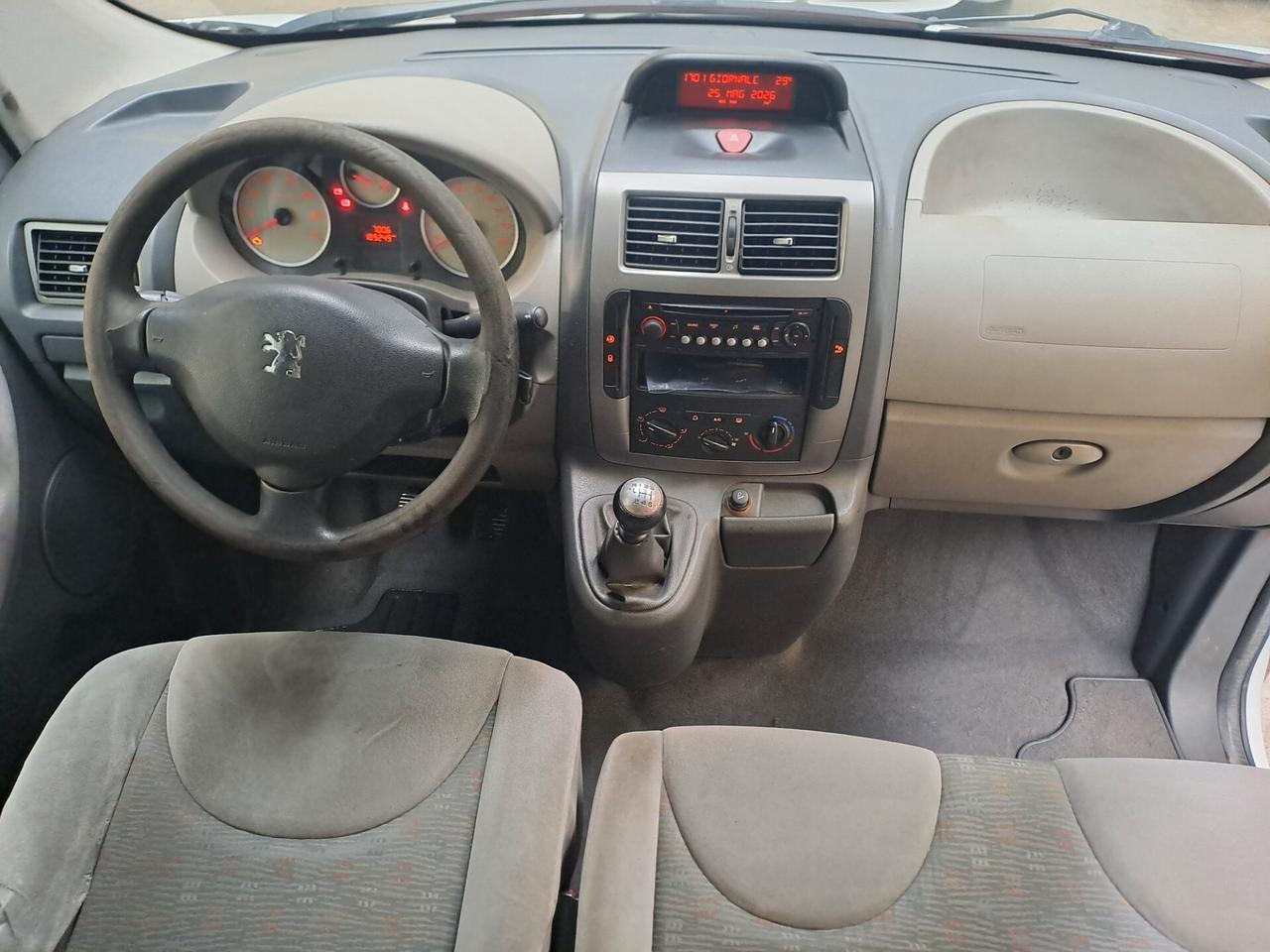 PEUGEOT EXPERT 2.0 HDI 6P + PEDANA DISABILI