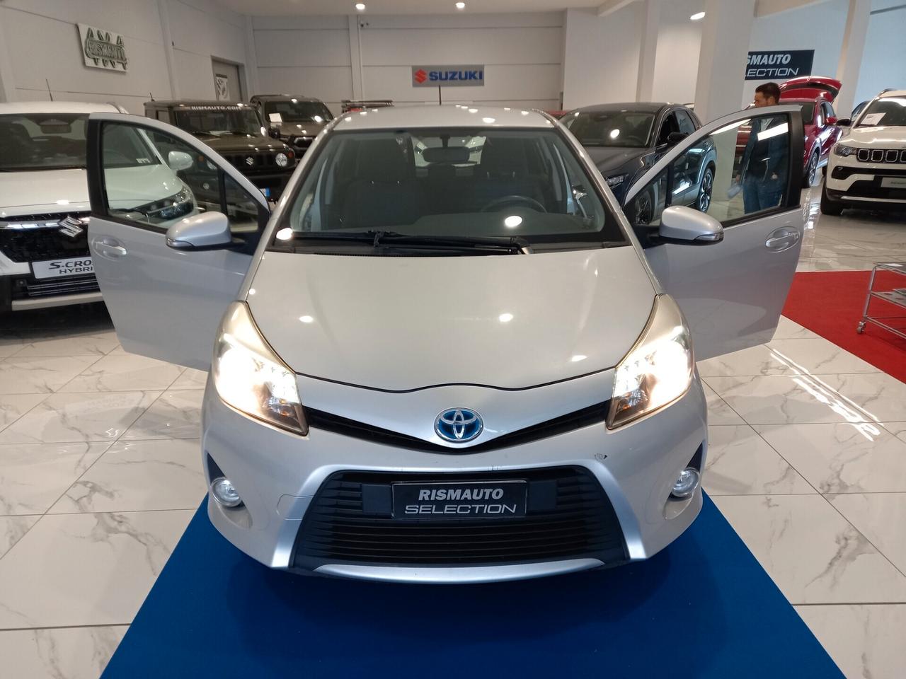 Toyota Yaris 1.5 FULL HYBRID Lounge