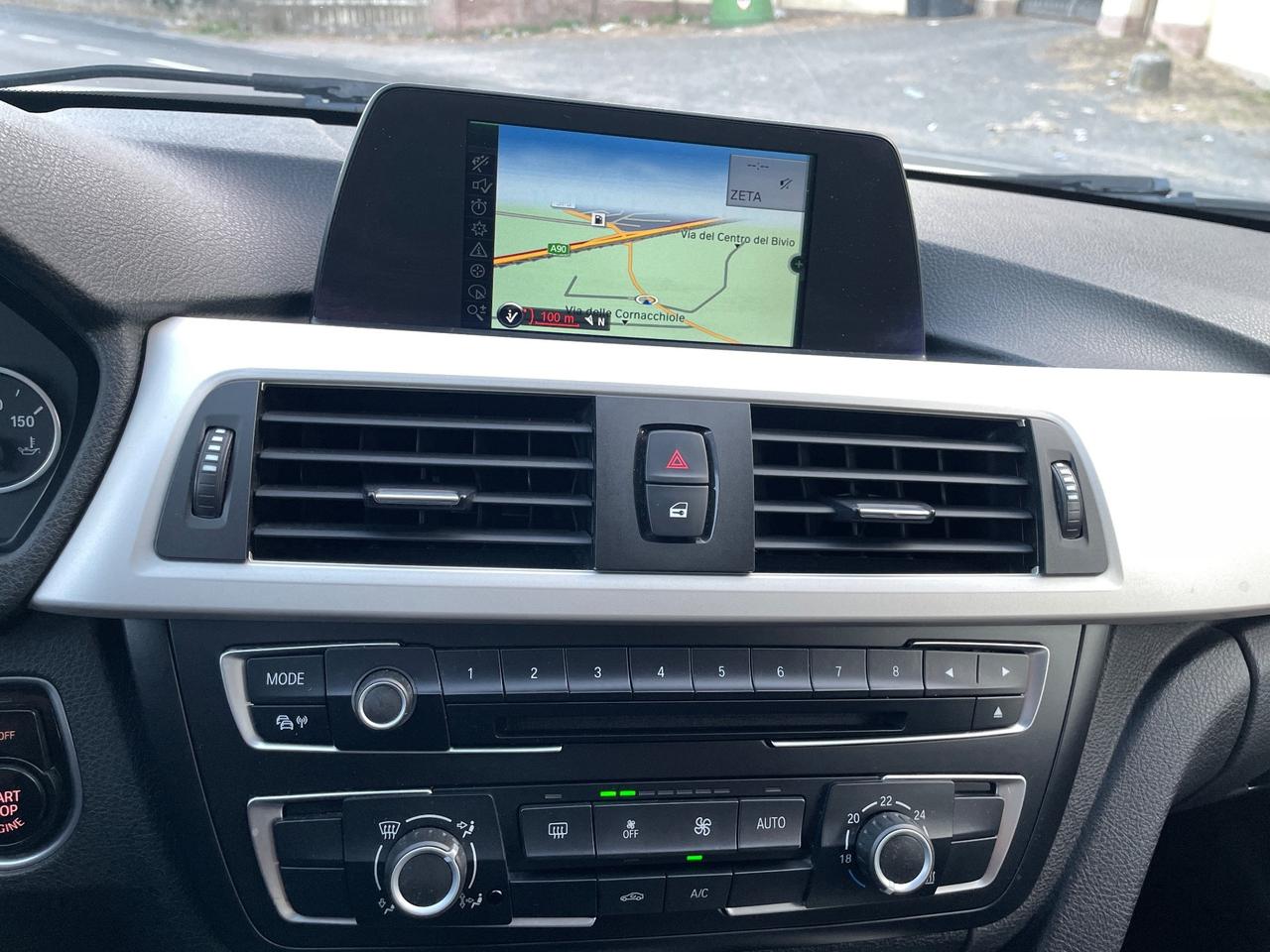 Bmw 320 320d Touring cambio automatico - navigatore