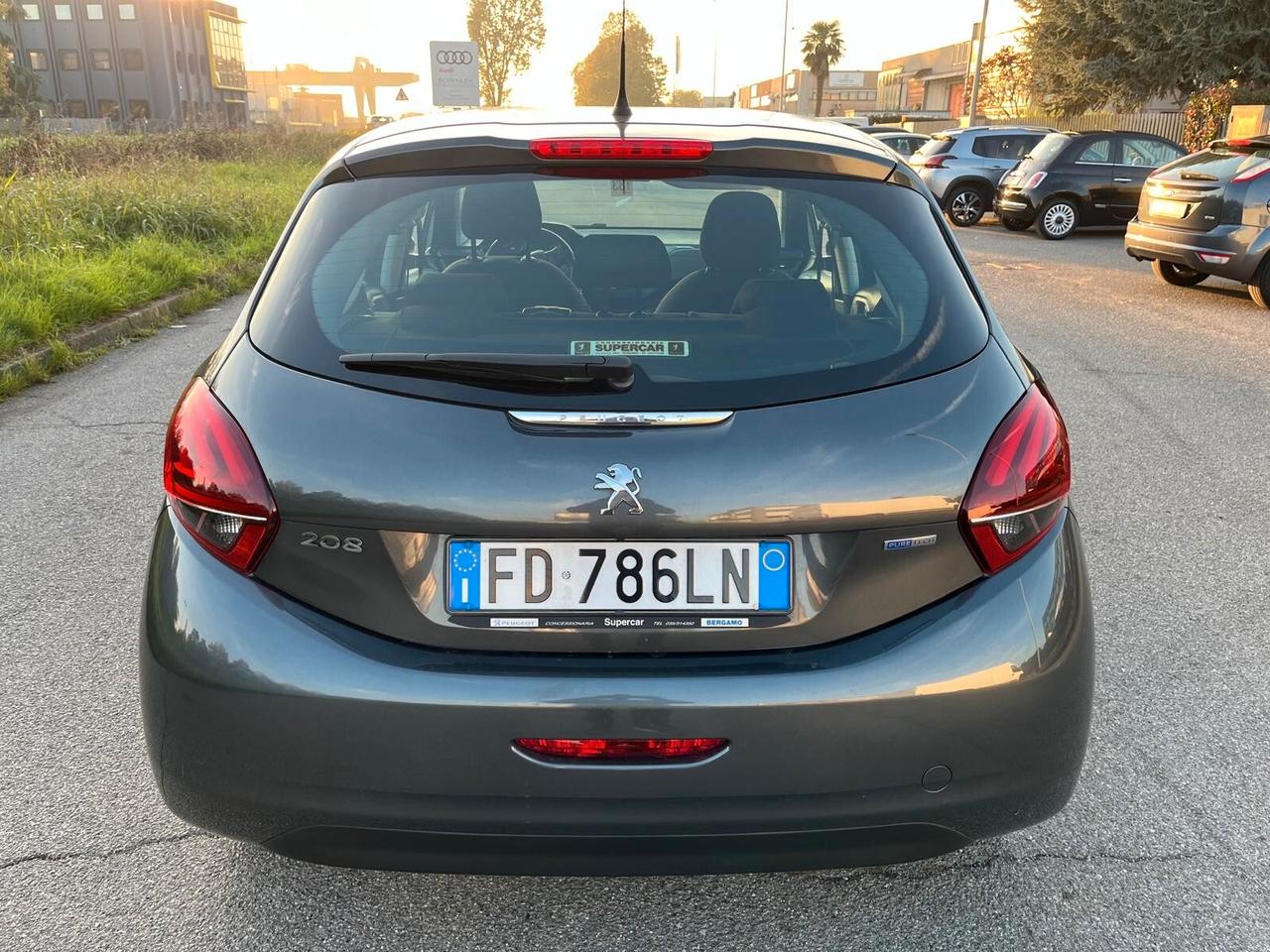 Peugeot 208 5 porte Active **NEOPATENTATO**