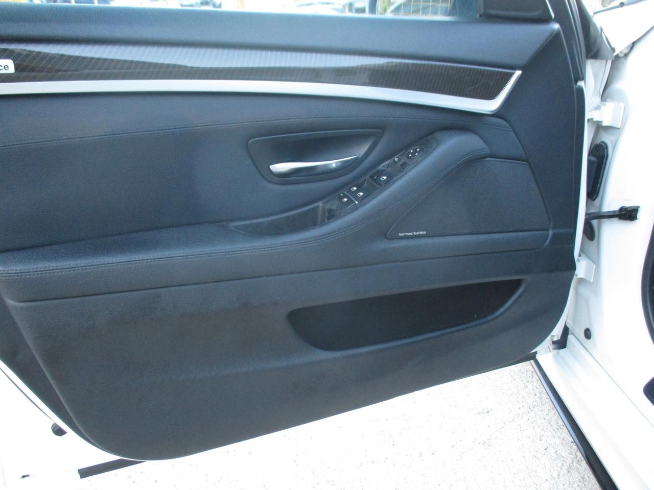 BMW 520 D FUTURA M-PERFORMANCE STRAFULL!!!