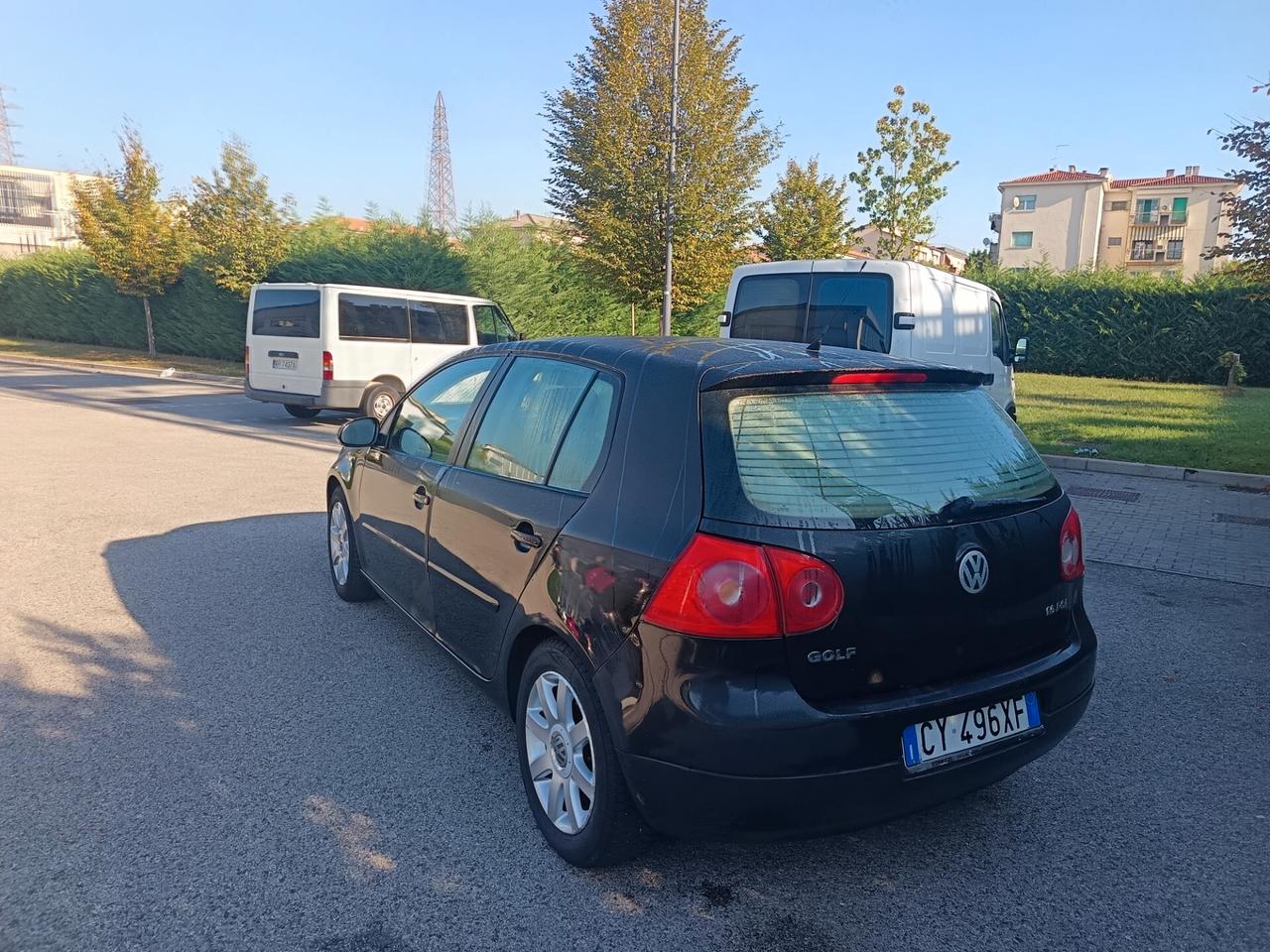 Volkswagen Golf 1.6 16V FSI 5p. Sportline ok neo patente