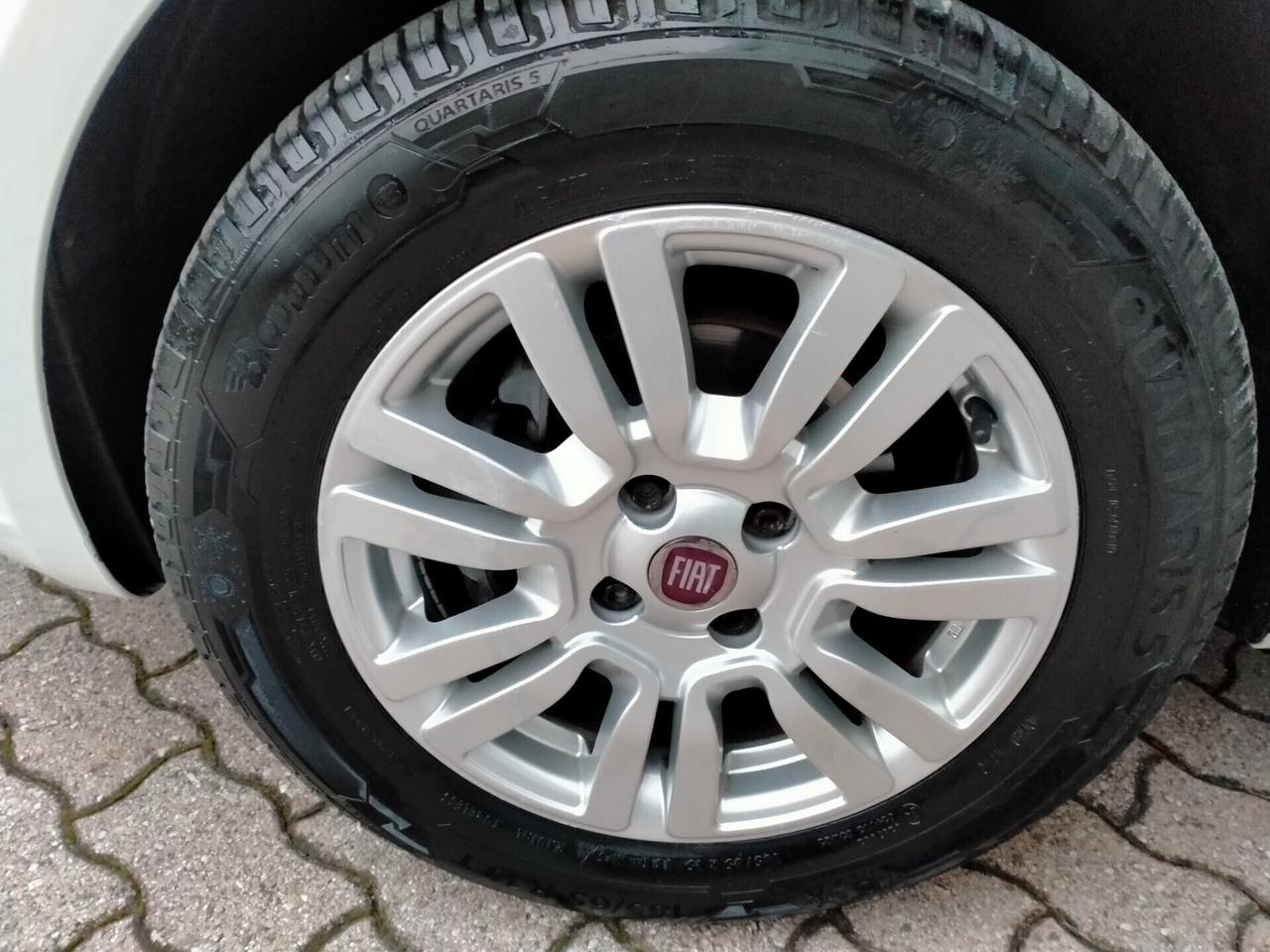 Fiat Punto 1.3 MJT 75CV LOUNGE 5P NEOPAT. UNICO PROPRIETARIO