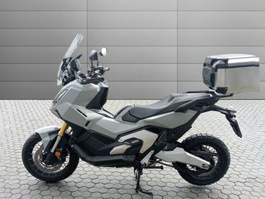HONDA X-ADV - X-ADV 750 DCT Travel Abs my21
