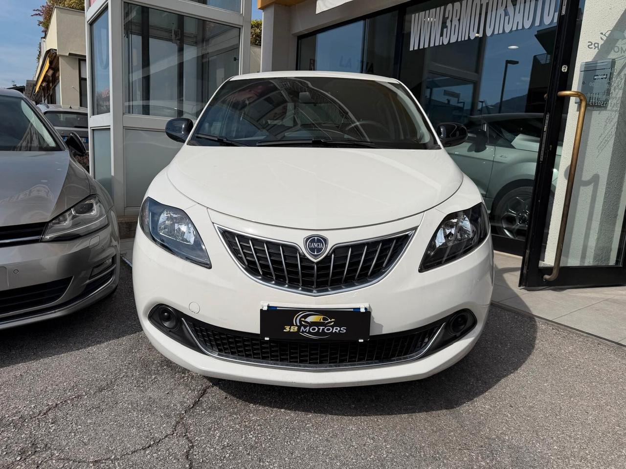 Lancia Ypsilon 1.0 FireFly 5 porte S&S Hybrid UnYca