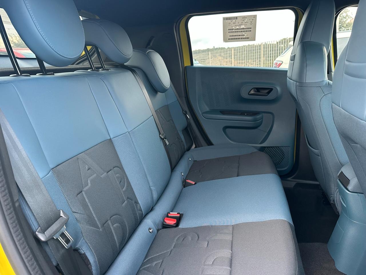 Fiat Grande Panda 1.2 Hybrid 110 CV S&S Icon Pack Style (NUOVA)