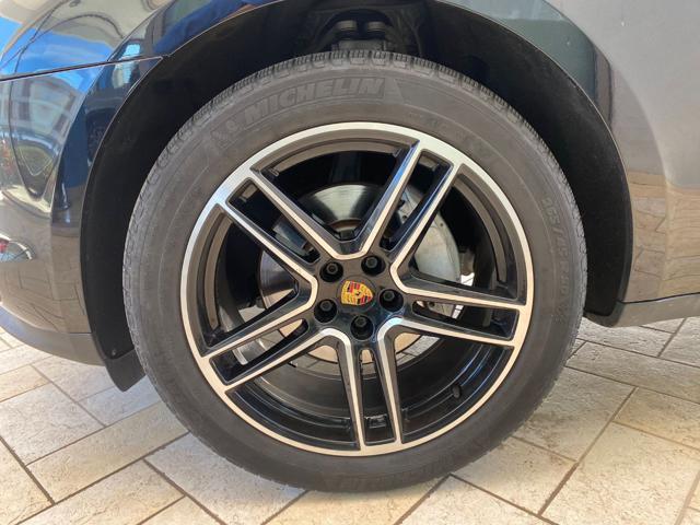 PORSCHE Macan 2.0