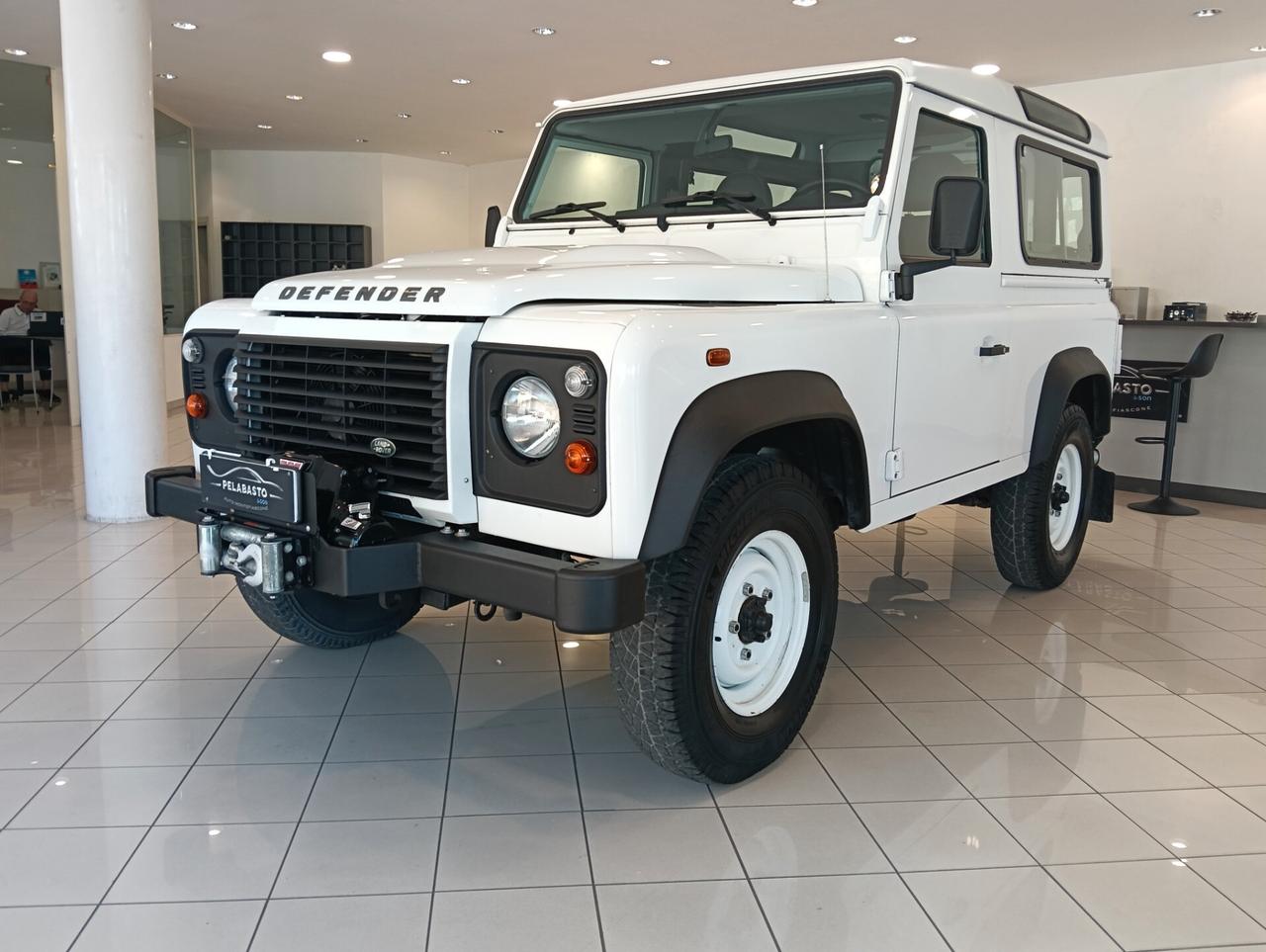 Land Rover Defender 90 2.2 TD4 Station Wagon base N1