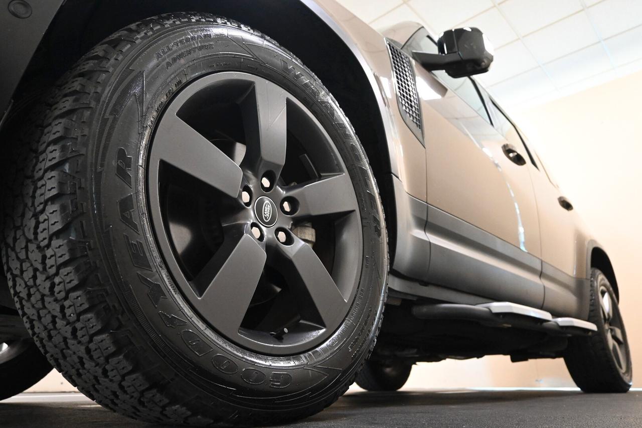 LAND ROVER Defender (2019) Defender 110 3.0D I6...
