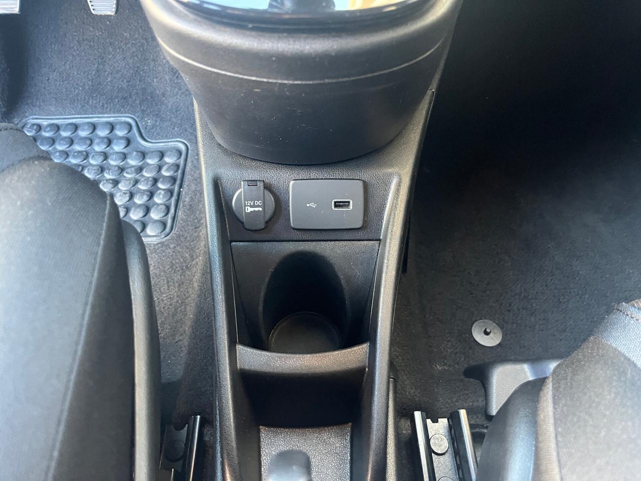 Lancia Ypsilon 1.0 Hybrid Gold 5 Posti