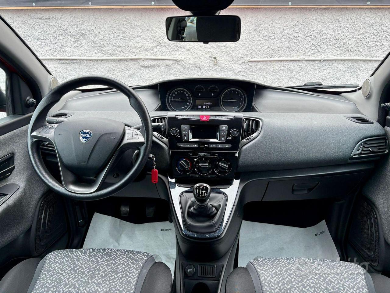 LANCIA Y 1.0 Benz/Hybrid Ecochic 99.000 KM!!! 70cv