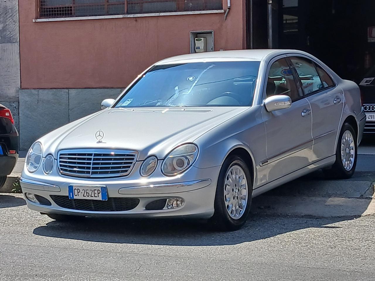 MERCEDES-BENZ E 270 CDI Elegance