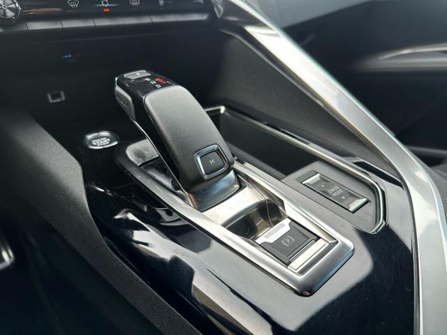 PEUGEOT 3008 BlueHDi 130 S&S EAT8 GT LINE UNIPRO !!