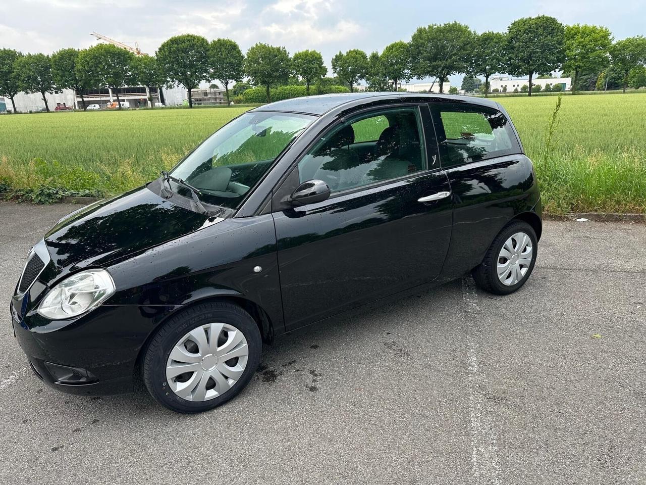 Lancia Ypsilon 1.2 Argento