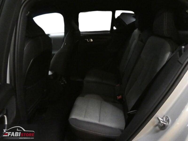 Volvo XC40 1.5 T2 129Cv Momentum - LED, Navi, Cockpit, Traino