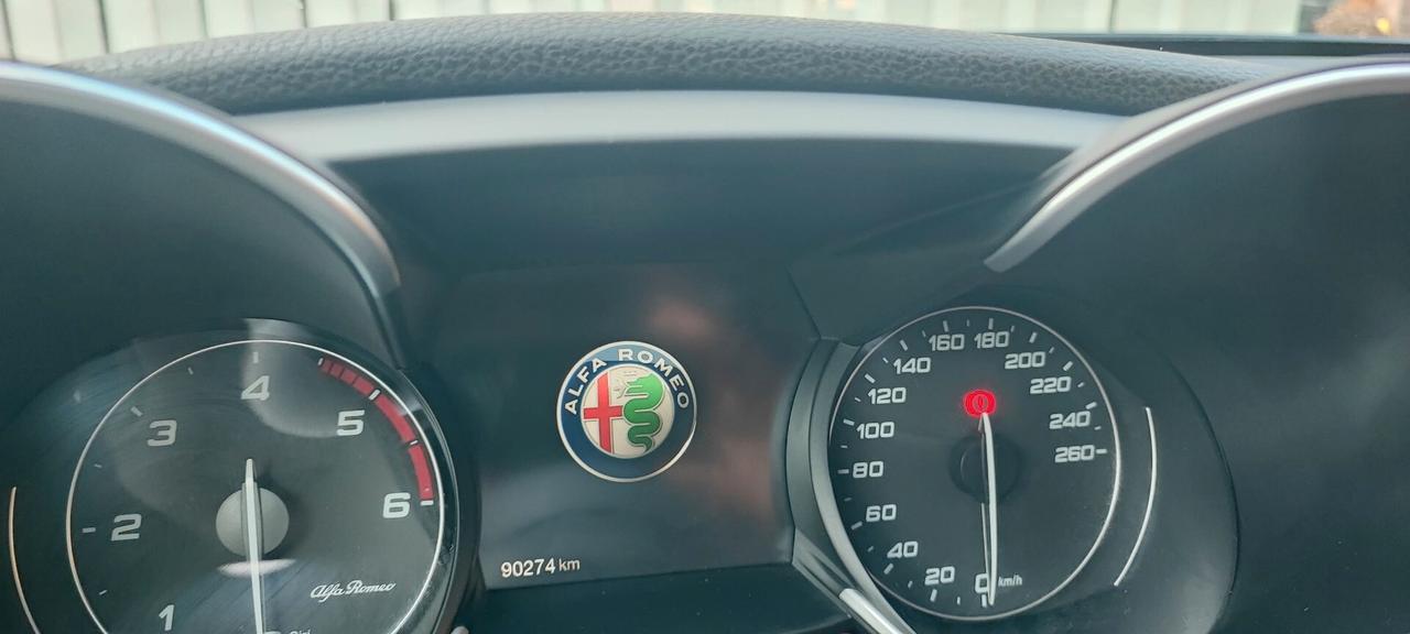 Alfa Romeo Giulia 2.2 Turbodiesel 150 CV Super