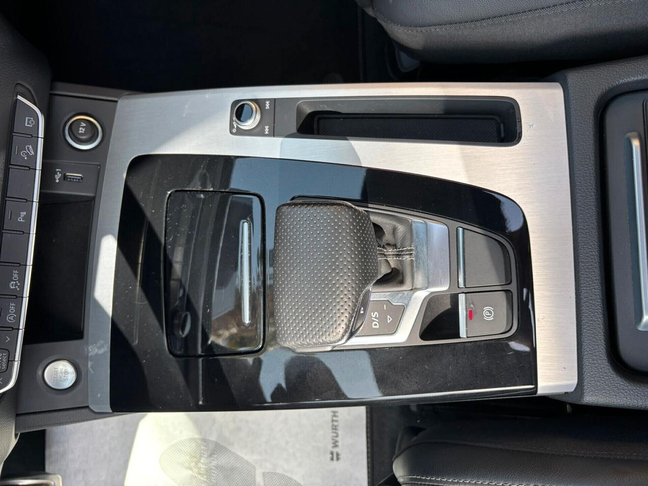 Audi Q5 SPB 40 TDI quattro S tronic line//.