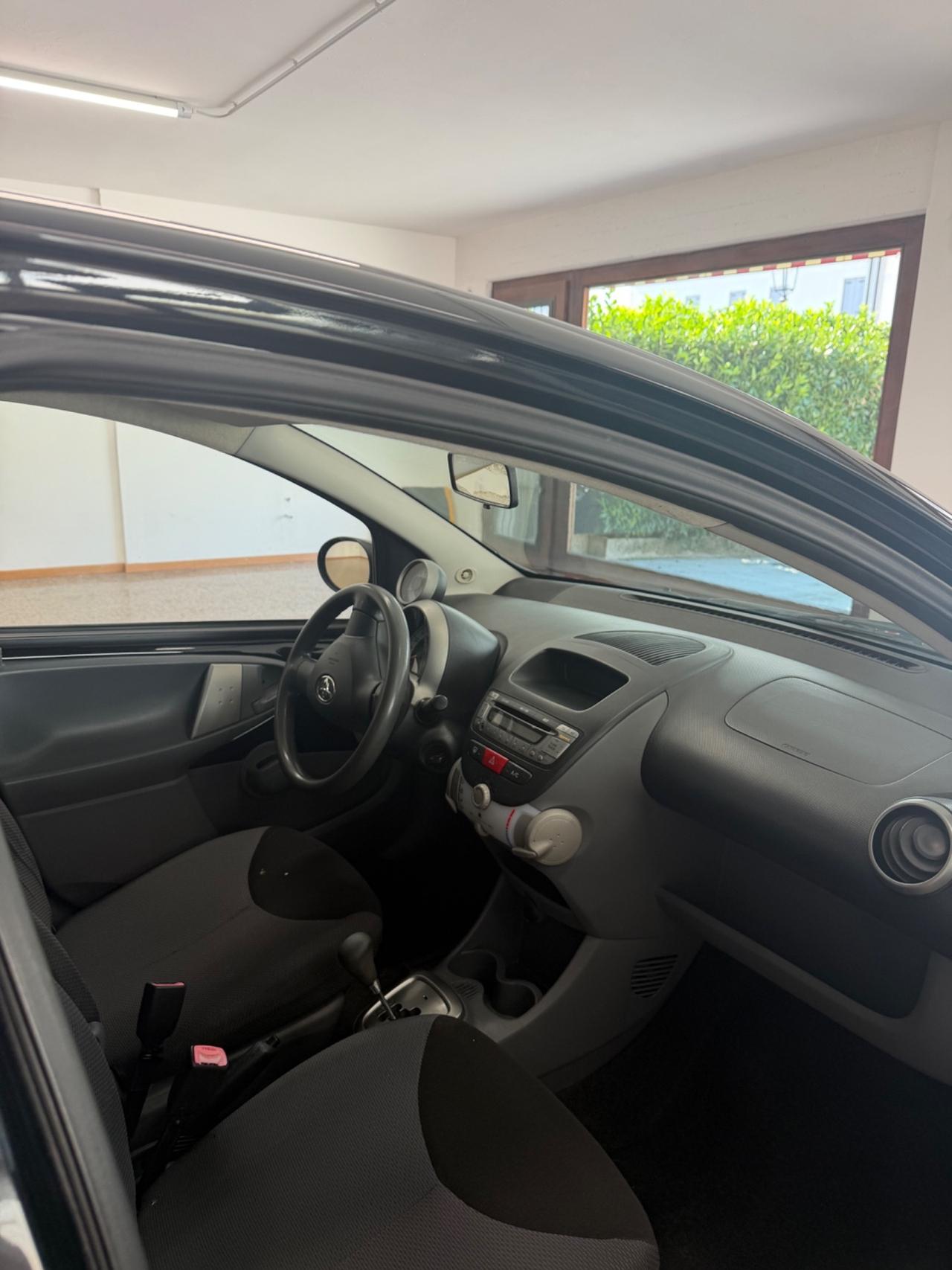 Toyota Aygo 1.0 12V VVT-i 5 porte Sol