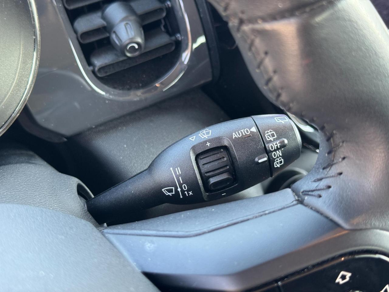 Mini 5 Porte One Essential 1.5 Twin Power Turbo 102cv Steptronic